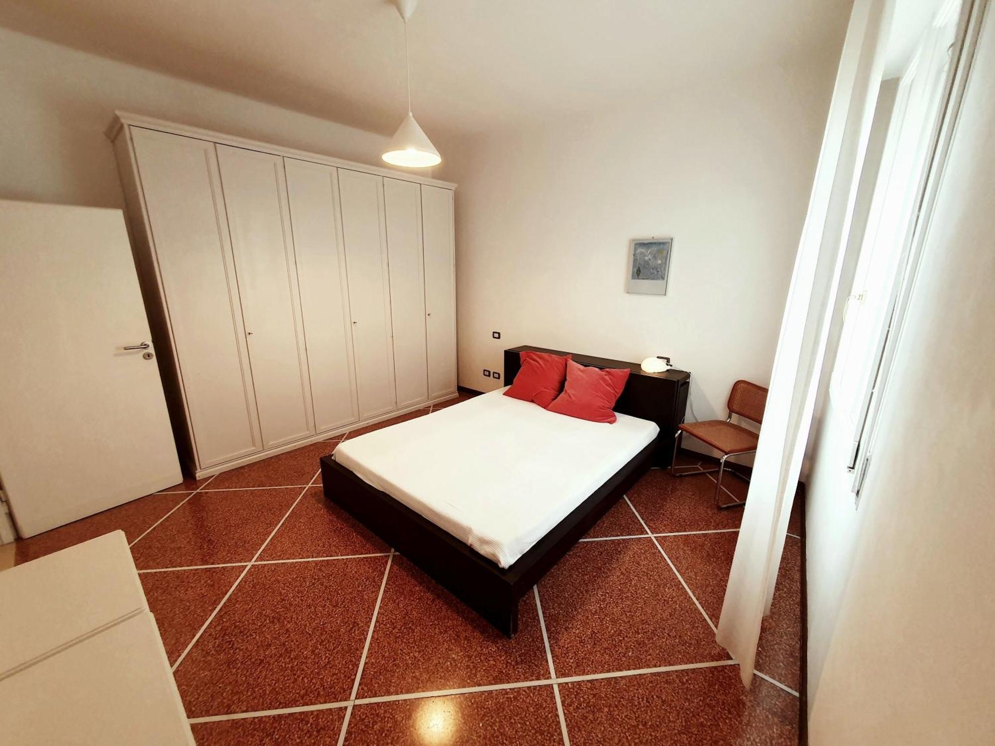 Spacious Three-Room Apartment In Saragozza Bolonia Exterior foto